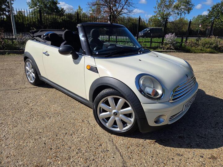 MINI Convertible 1.6 Cooper Euro 4 2dr
