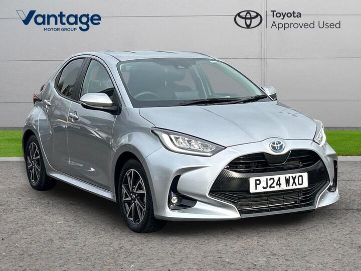 Toyota Yaris 1.5 VVT-h Design E-CVT Euro 6 (s/s) 5dr Toyota Yaris 1.5 VVT-h Design E-CVT Euro 6 (s/s) 5dr