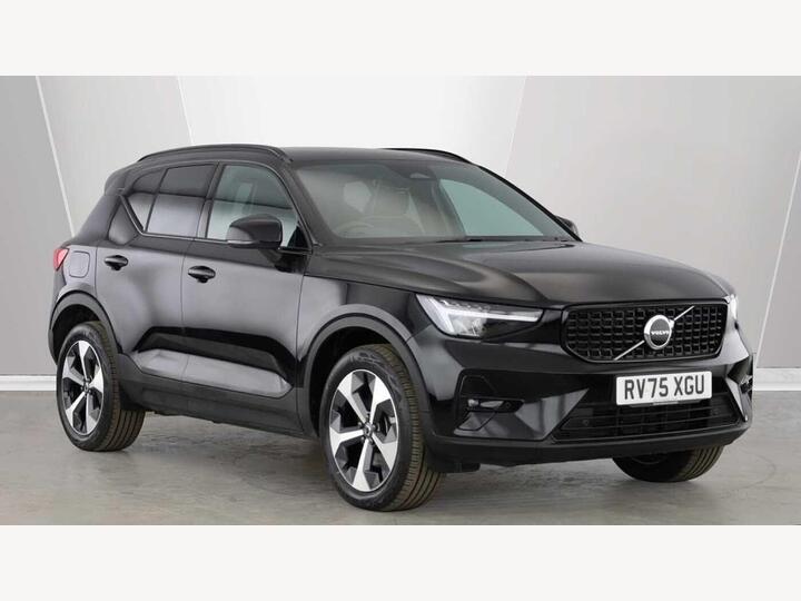 Volvo XC40 2.0 B3 MHEV Plus Dark DCT Auto Euro 6 (s/s) 5dr