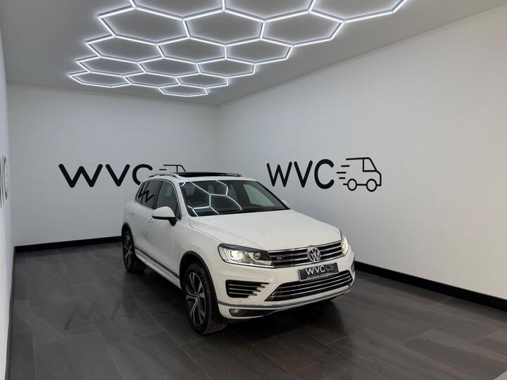 Volkswagen Touareg 3.0 TDI V6 BlueMotion Tech R-Line Tiptronic 4WD Euro 6 (s/s) 5dr