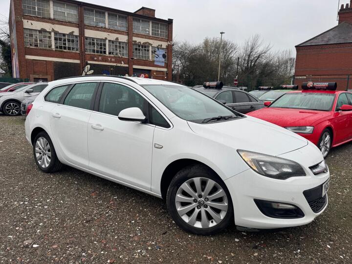 Vauxhall Astra 1.6 16V Tech Line Sports Tourer Auto Euro 5 5dr Vauxhall Astra 1.6 16V Tech Line Sports Tourer Auto Euro 5 5dr
