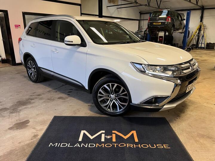 Mitsubishi Outlander 2.2 DI-D 3 4WD Euro 6 (s/s) 5dr Mitsubishi Outlander 2.2 DI-D 3 4WD Euro 6 (s/s) 5dr