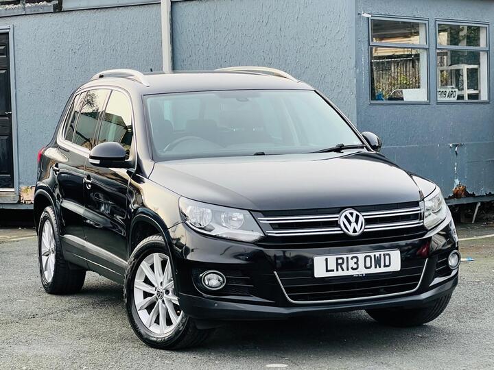 Volkswagen Tiguan 2.0 TDI BlueMotion Tech SE DSG 4WD Euro 5 (s/s) 5dr