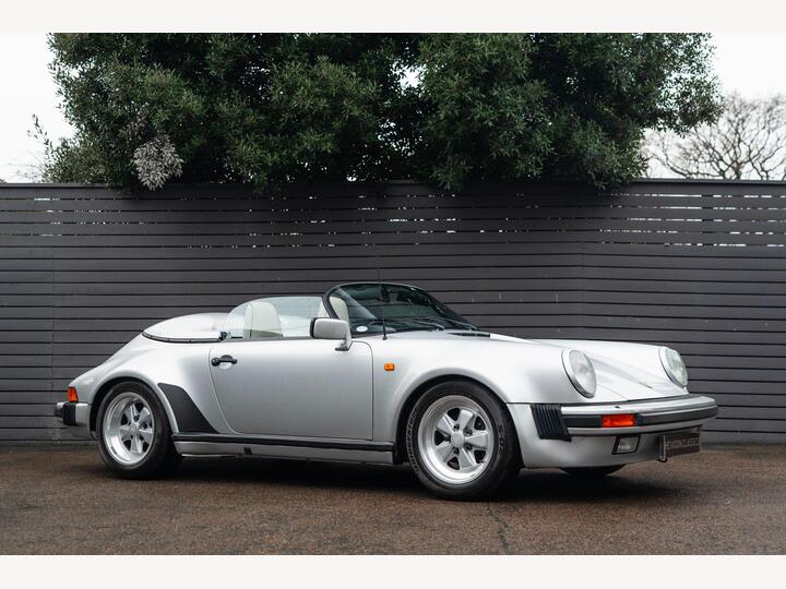 Porsche 911 3.2 Classic Carrera Cabriolet 2dr