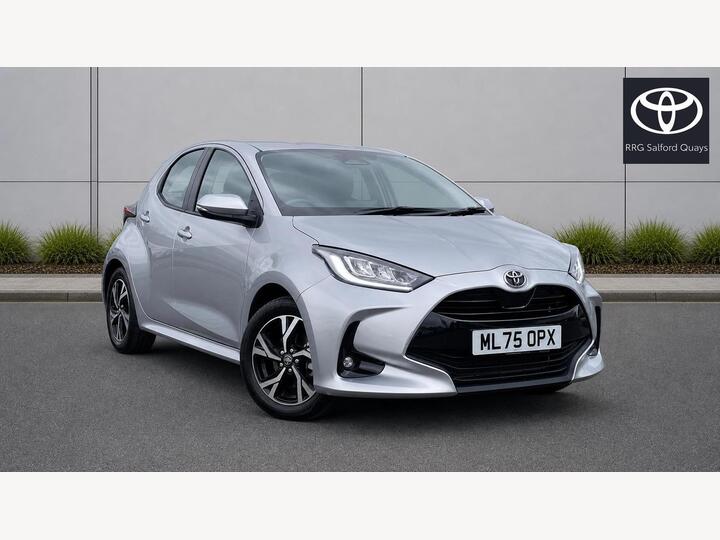 Toyota Yaris 1.5 VVT-h Design E-CVT Euro 6 (s/s) 5dr