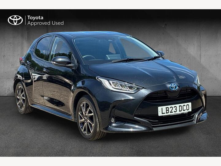 Toyota Yaris 1.5 VVT-h Design E-CVT Euro 6 (s/s) 5dr