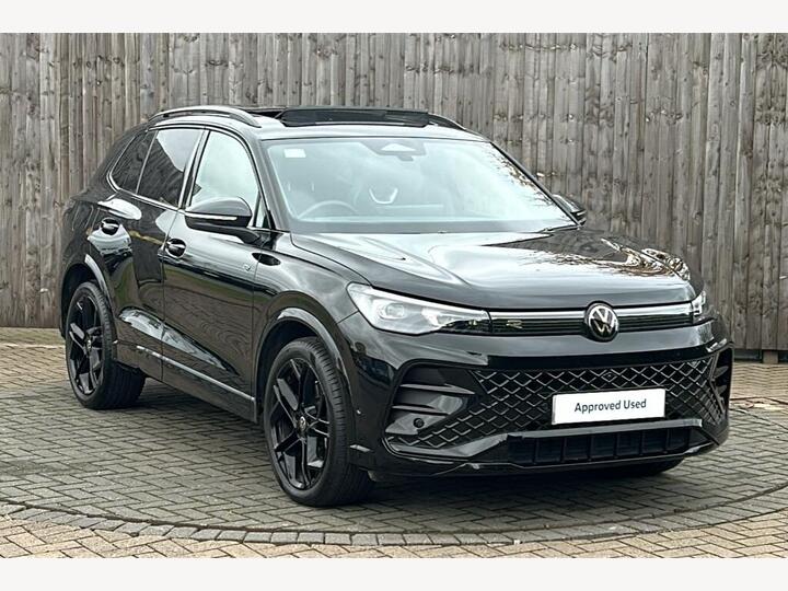 Volkswagen Tiguan 2.0 TDI R-Line DSG Euro 6 (s/s) 5dr Volkswagen Tiguan 2.0 TDI R-Line DSG Euro 6 (s/s) 5dr
