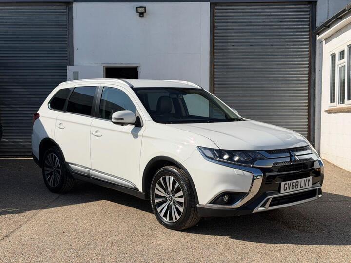 Mitsubishi OUTLANDER 2.0 MIVEC 4 CVT 4WD Euro 6 (s/s) 5dr