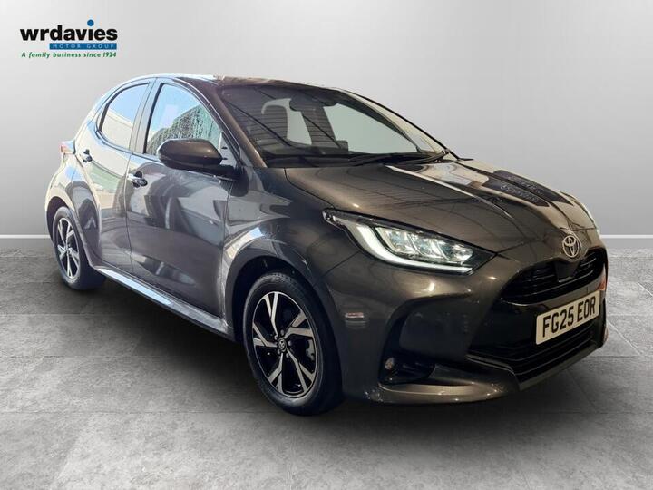 Toyota Yaris 1.5 VVT-h Design E-CVT Euro 6 (s/s) 5dr