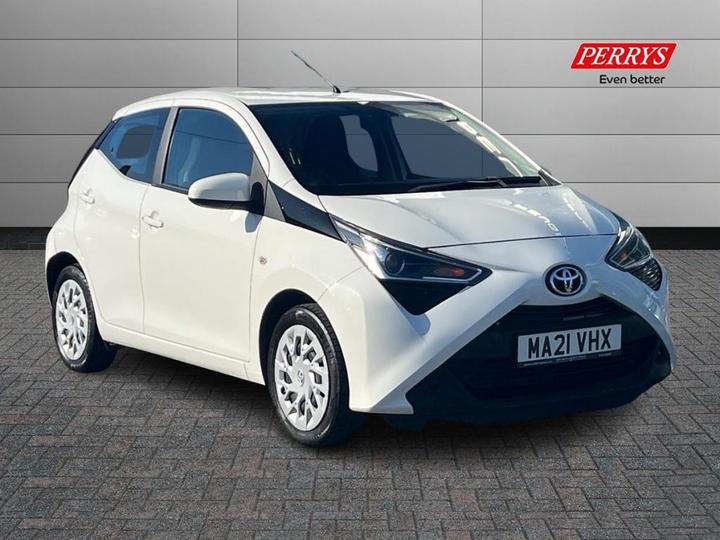 Toyota Aygo 1.0 VVT-i X-play X-shift Euro 6 5dr (Safety Sense)