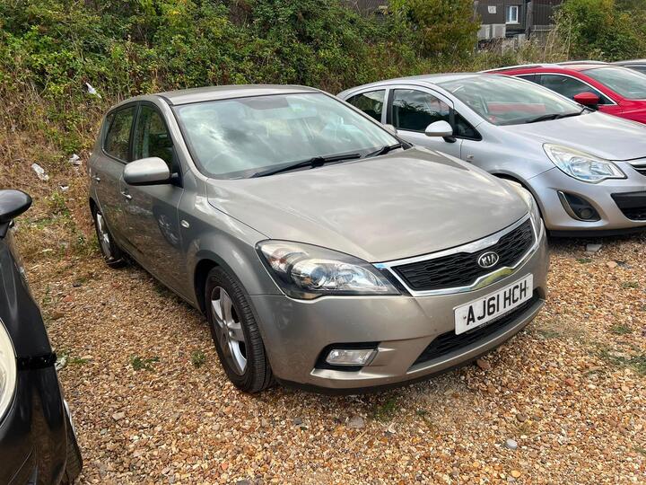 Kia Ceed 1.6 CRDi EcoDynamics 2 Euro 5 (s/s) 5dr