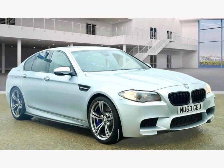 BMW M5 4.4 V8 DCT Euro 5 (s/s) 4dr