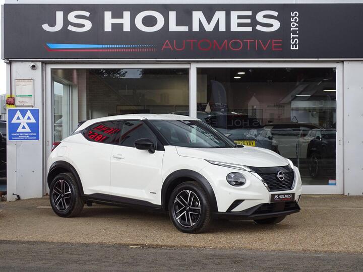 Nissan Juke 1.6 N-Connecta Auto Euro 6 5dr