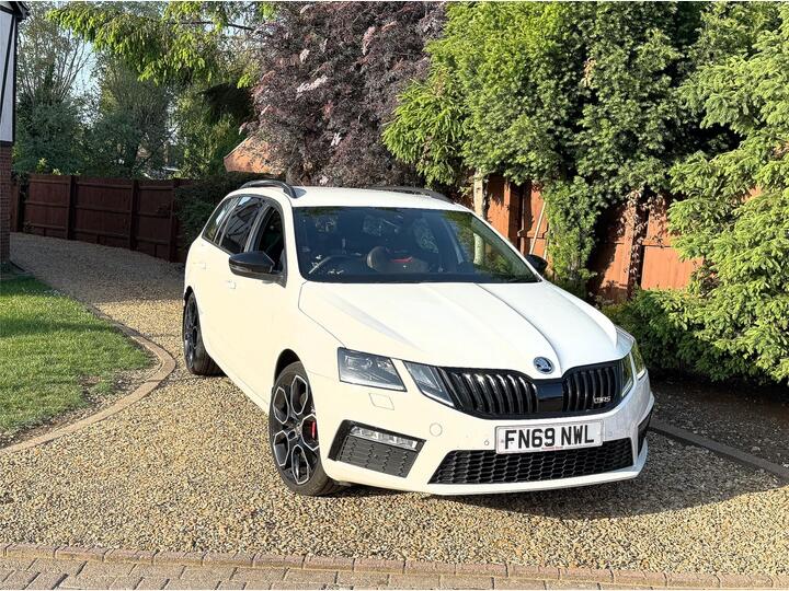 Skoda Octavia 2.0 TSI VRS Challenge DSG Euro 6 (s/s) 5dr Skoda Octavia 2.0 TSI VRS Challenge DSG Euro 6 (s/s) 5dr