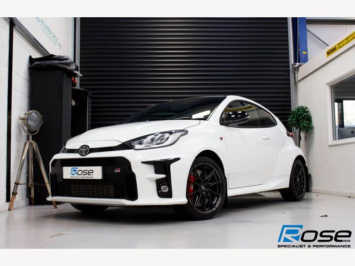 Toyota Yaris 1.6T GR Circuit AWD Euro 6 3dr Toyota Yaris 1.6T GR Circuit AWD Euro 6 3dr