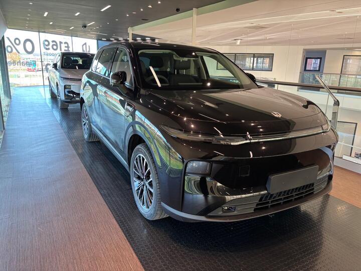 Leapmotor B10 67.1kWh Auto 5dr