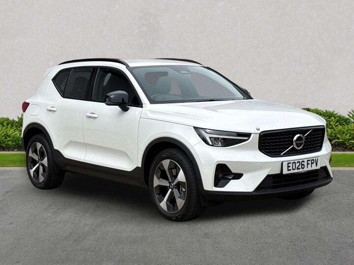 Volvo XC40 2.0 B3 MHEV Plus Dark DCT Auto Euro 6 (s/s) 5dr