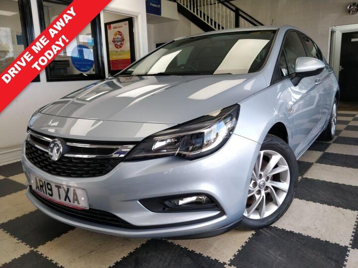 Vauxhall ASTRA 1.6 CDTi BlueInjection Tech Line Nav Auto Euro 6 (s/s) 5dr