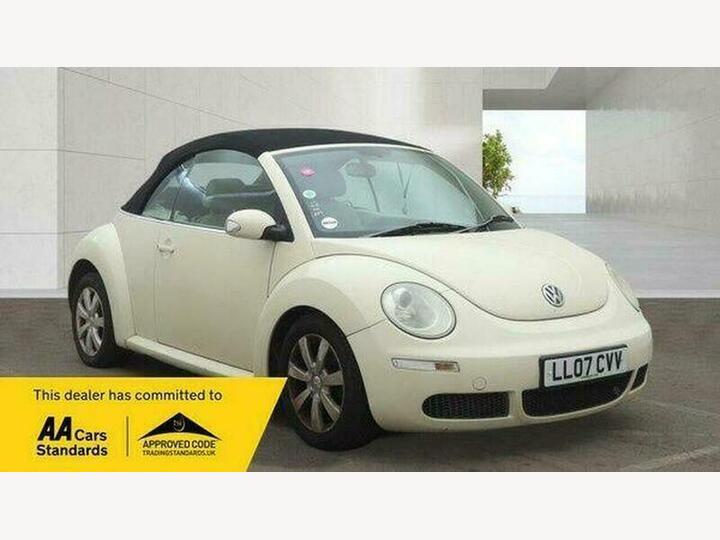 Volkswagen Beetle 2.0 S Cabriolet Auto Euro 4 2dr