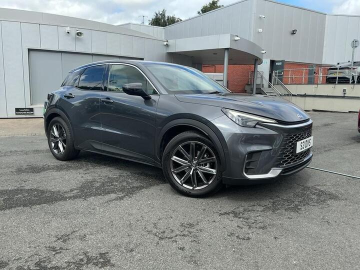 Lexus LBX 1.5 VVT-iE Premium Plus E-CVT Euro 6 (s/s) 5dr