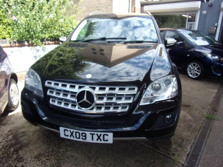 Mercedes-Benz M Class 3.0 ML320 CDI V6 Sport Tiptronic 4WD Euro 4 5dr