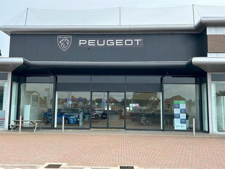 Mercedes-Benz EQB EQB 300 66.5kWh AMG Line (Premium Plus) Auto 4MATIC 5dr