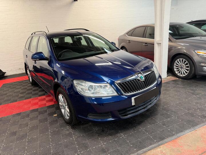 Skoda Octavia 1.6 TDI SE Euro 5 5dr Skoda Octavia 1.6 TDI SE Euro 5 5dr