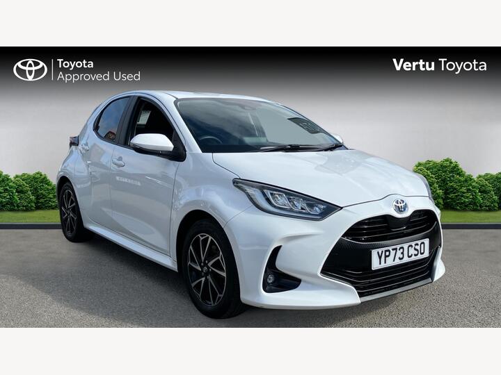 Toyota Yaris 1.5 VVT-h Design E-CVT Euro 6 (s/s) 5dr