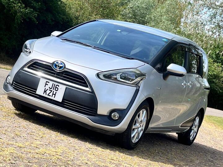 Toyota Sienta 1.5h Auto 5dr Euro6 7 Seater Ulez Free Toyota Sienta 1.5h Auto 5dr Euro6 7 Seater Ulez Free