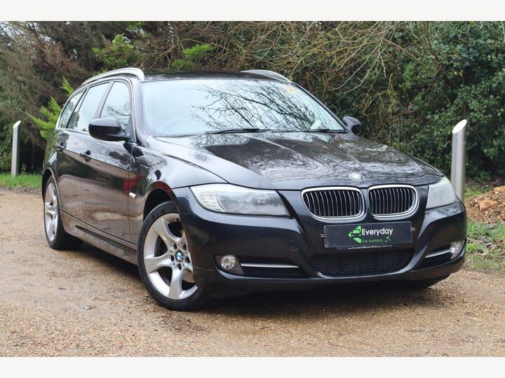 BMW 3 Series 2.0 320d Exclusive Edition Touring Steptronic Euro 5 5dr