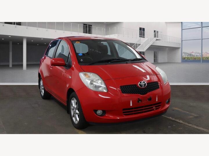 Toyota Yaris 1.3 VVT-i SR 5dr