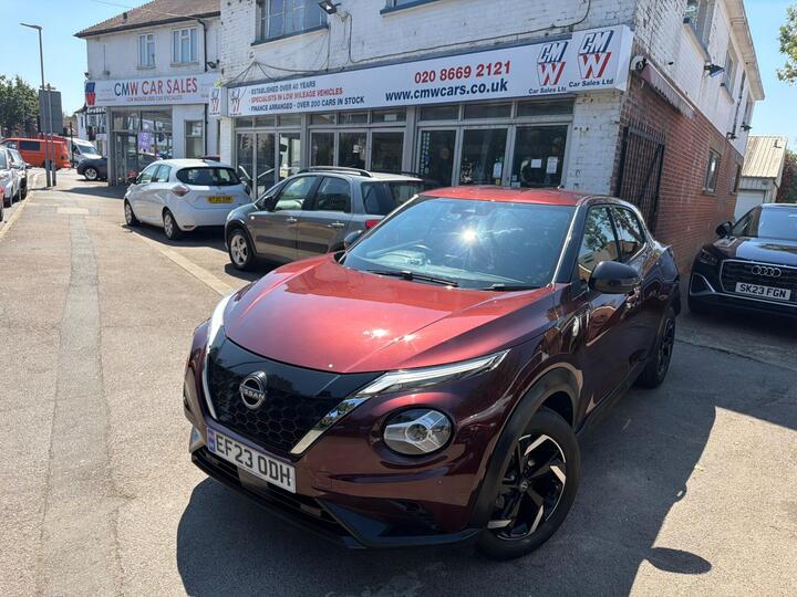 Nissan Juke 1.6 N-Connecta Auto Euro 6 5dr