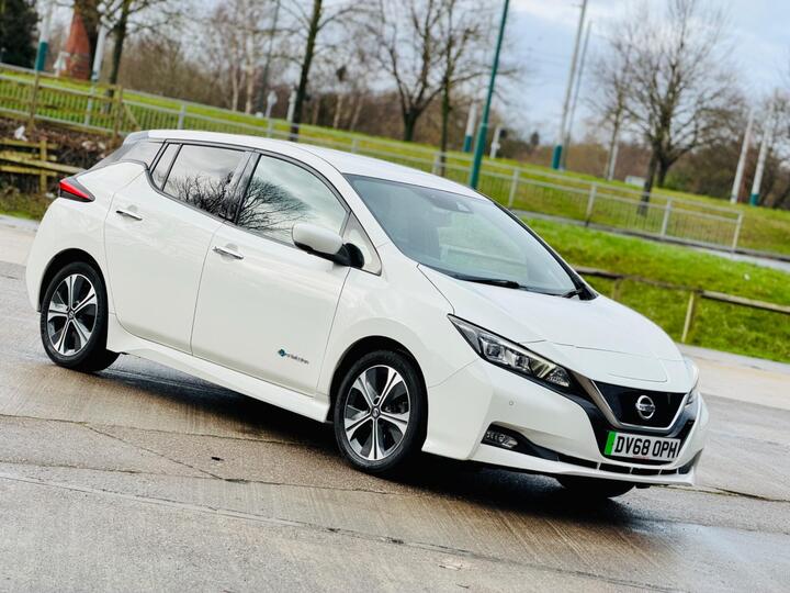 Nissan Leaf 40kWh Tekna Auto 5dr Nissan Leaf 40kWh Tekna Auto 5dr