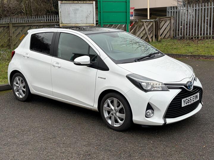 Toyota Yaris 1.5 VVT-h Excel E-CVT Euro 6 5dr (15in Alloy)