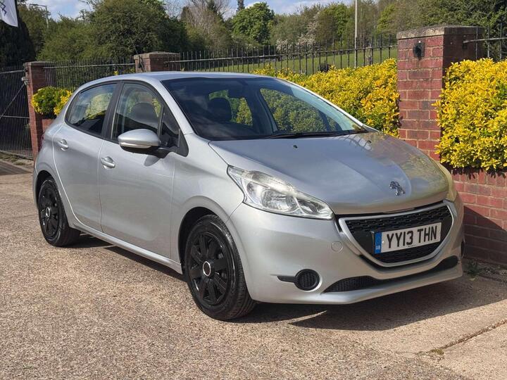 Peugeot 208 1.2 VTi Access+ Euro 5 5dr