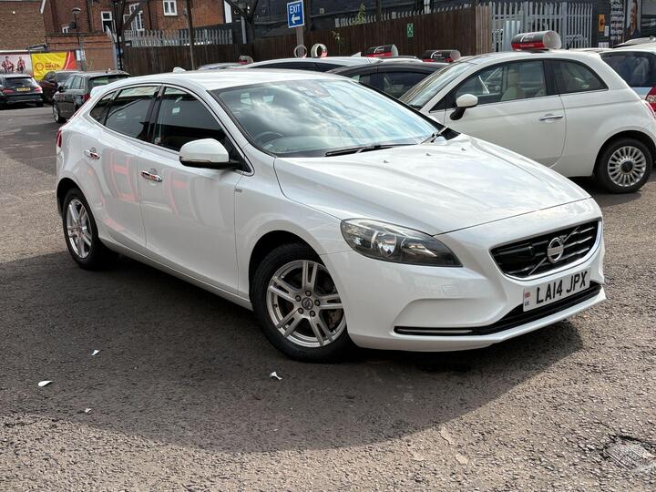 Volvo V40 1.6 T4 SE Hatchback 5dr Petrol Powershift Euro 5 (s/s) (180 Ps)