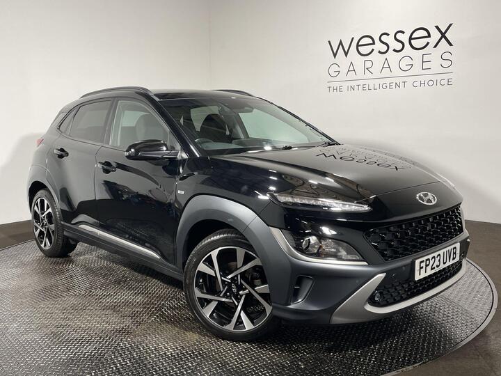 Hyundai Kona 1.0 T-GDi MHEV Premium Euro 6 (s/s) 5dr Hyundai Kona 1.0 T-GDi MHEV Premium Euro 6 (s/s) 5dr
