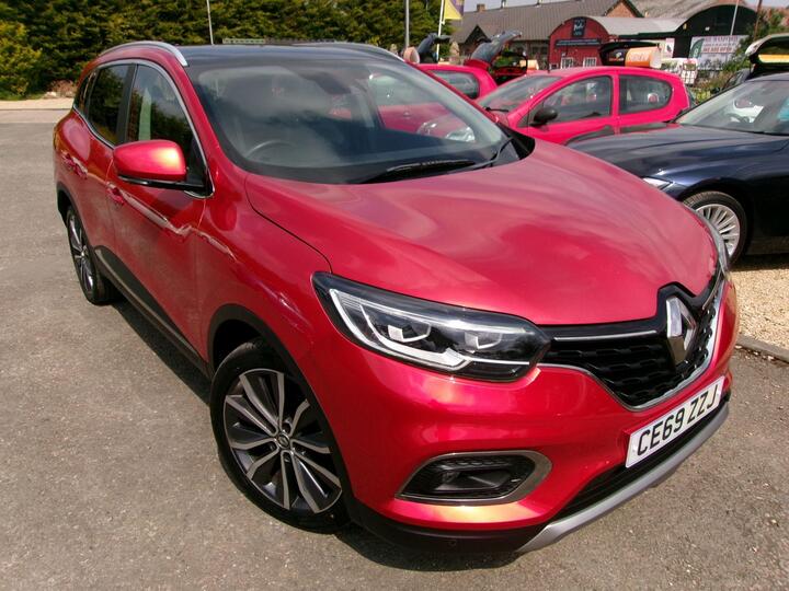 Renault Kadjar 1.5 Blue DCi S Edition Euro 6 (s/s) 5dr Renault Kadjar 1.5 Blue DCi S Edition Euro 6 (s/s) 5dr