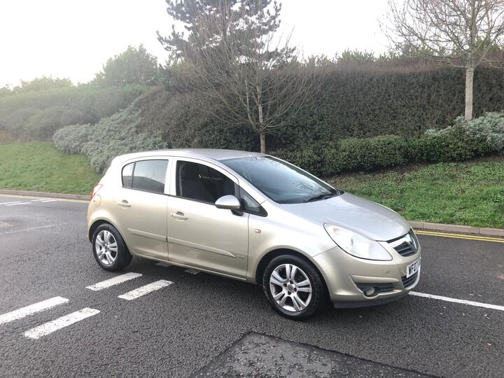 Vauxhall Corsa 1.2i 16v Club Easytronic 5dr