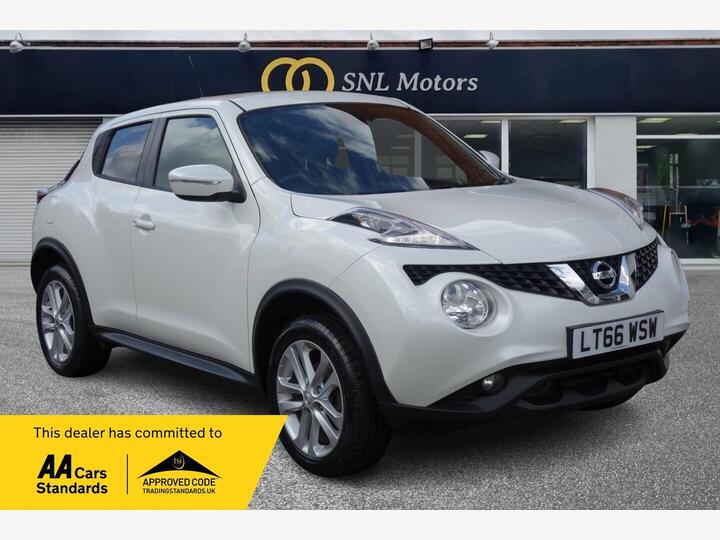 Nissan JUKE 1.6 N-Connecta XTRON Euro 6 5dr