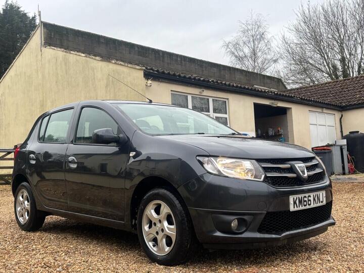 Dacia SANDERO 0.9 TCe Laureate Euro 6 (s/s) 5dr Dacia SANDERO 0.9 TCe Laureate Euro 6 (s/s) 5dr