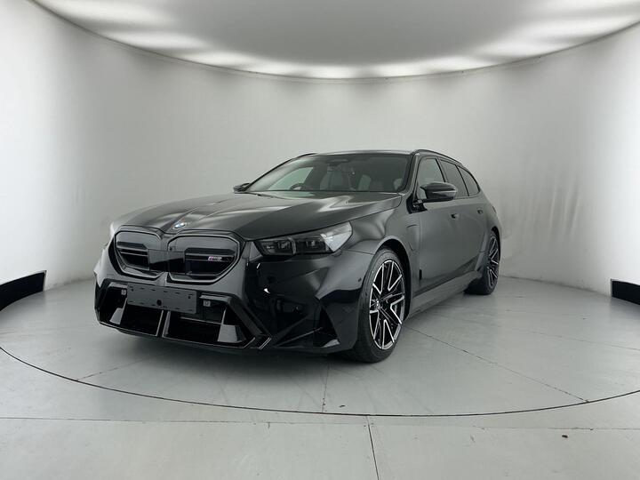 BMW M5 4.4 22.1kWh Touring Steptronic XDrive Euro 6 (s/s) 5dr