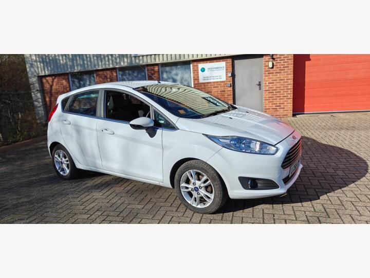 Ford Fiesta 1.0T EcoBoost Zetec Euro 6 (s/s) 5dr