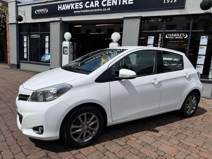 Toyota YARIS 1.33 Dual VVT-i Icon Plus Euro 5 5dr