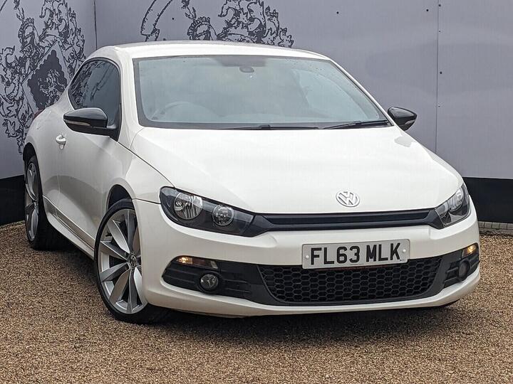 Volkswagen Scirocco 2.0 TDI BlueMotion Tech R-Line Euro 5 (s/s) 3dr (Leather, Nav)
