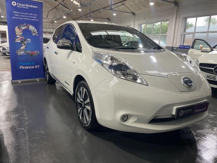 Nissan Leaf 30kWh Tekna Auto 5dr Nissan Leaf 30kWh Tekna Auto 5dr
