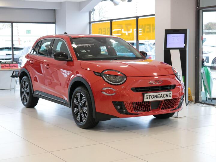 Fiat 600 Ice 1.2 MHEV E-DCT Euro 6 (s/s) 5dr