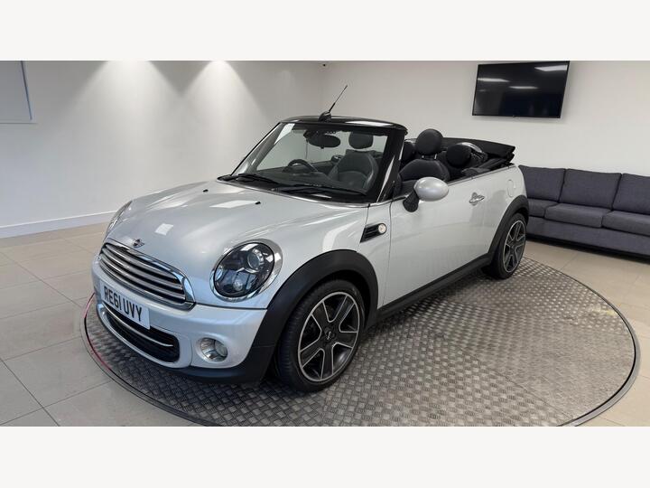 MINI Convertible 1.6 Cooper Soho Euro 5 (s/s) 2dr