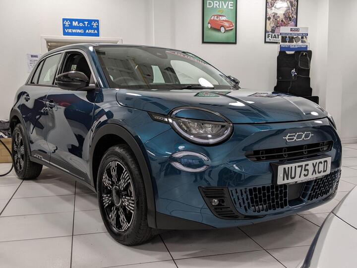 Fiat 600 1.2 MHEV E-DCT Euro 6 (s/s) 5dr