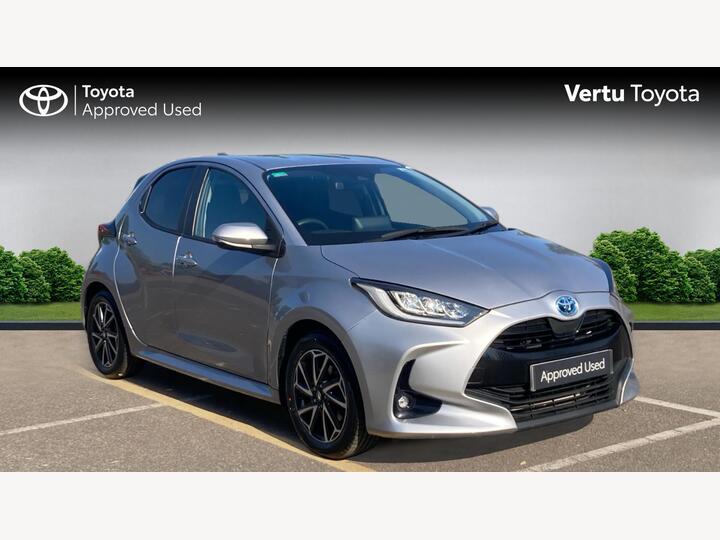 Toyota Yaris 1.5 VVT-h Design E-CVT Euro 6 (s/s) 5dr